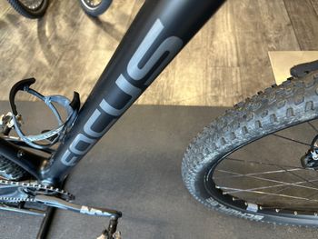 Used Focus RAVEN 8.6 2020 2020 Mountainbike — image 6 of 7