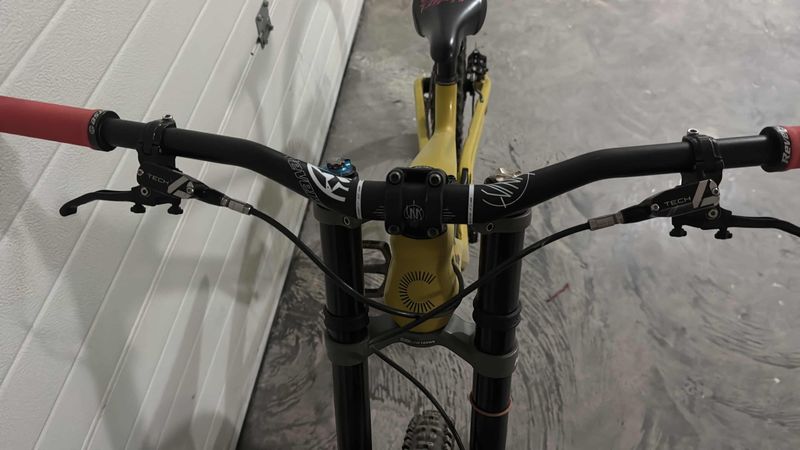 Used Cannondale Jekyll 1 2025 2025 Mountainbike, Orange, 29 — image 7 of 10
