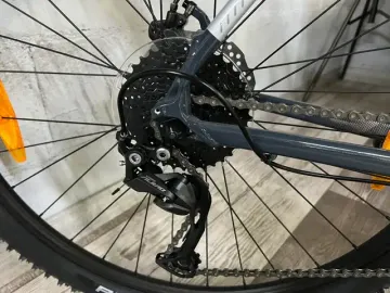 Used Cannondale Trail 6 2025 2025 Mountainbike, Light Gray, 29 — image 7 of 10