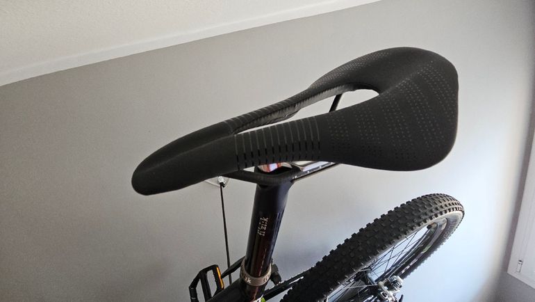 Used Cannondale Trigger Carbon 1 2013 2013 Mountainbike, White — image 3 of 13
