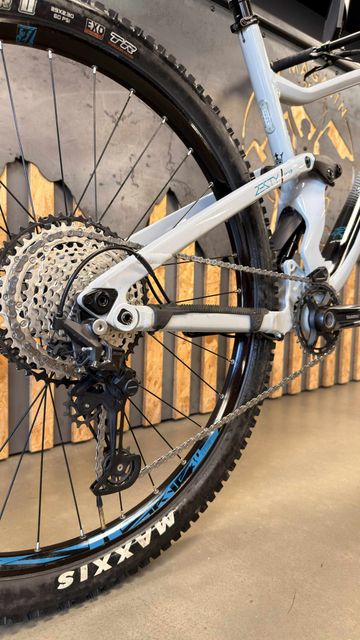 Brugt Lapierre Zesty AM 4.9 2022 2022 Mountainbike — billede 2 af 3