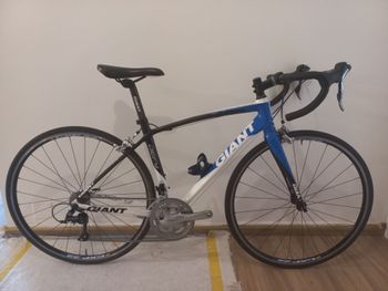 Used Giant Defy Shimano Sora 2010 Road & Gravel, Blue — image 1 of 4