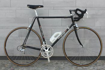 Pogliaghi, POGLIAGHI "Italcorse" By Basso 1989 59cm Center/center – Campagnolo C-Record