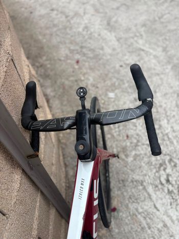 Used Focus IZALCO MAX DISC 9.6 2021 2021 Road & Gravel, Red — image 6 of 8