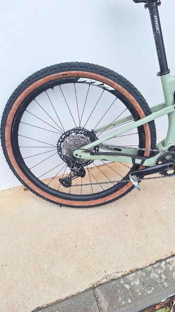 Tweedehands Orbea OIZ M10 2021 2021 Mountainbike — afbeelding 4 van 5