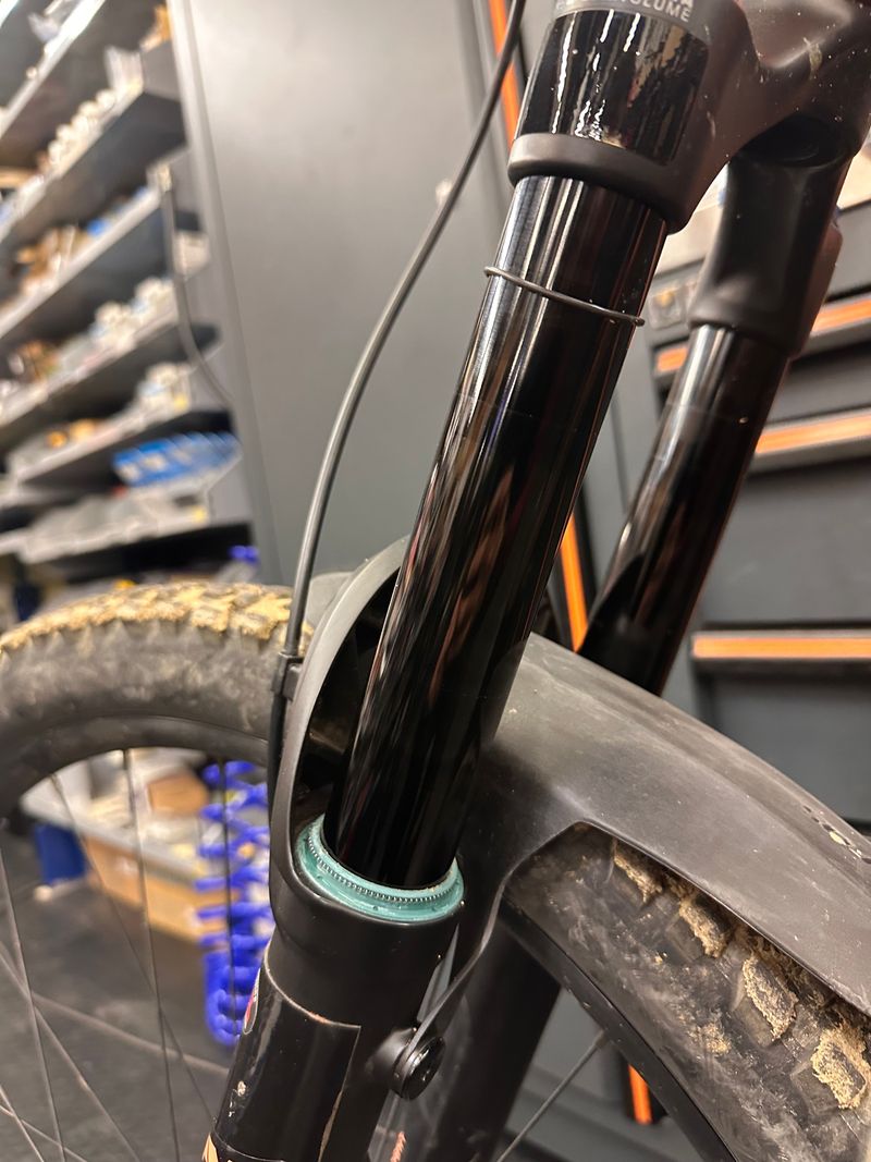 Brugt Orbea RALLON M10 2024 2024 Mountainbike — billede 15 af 21