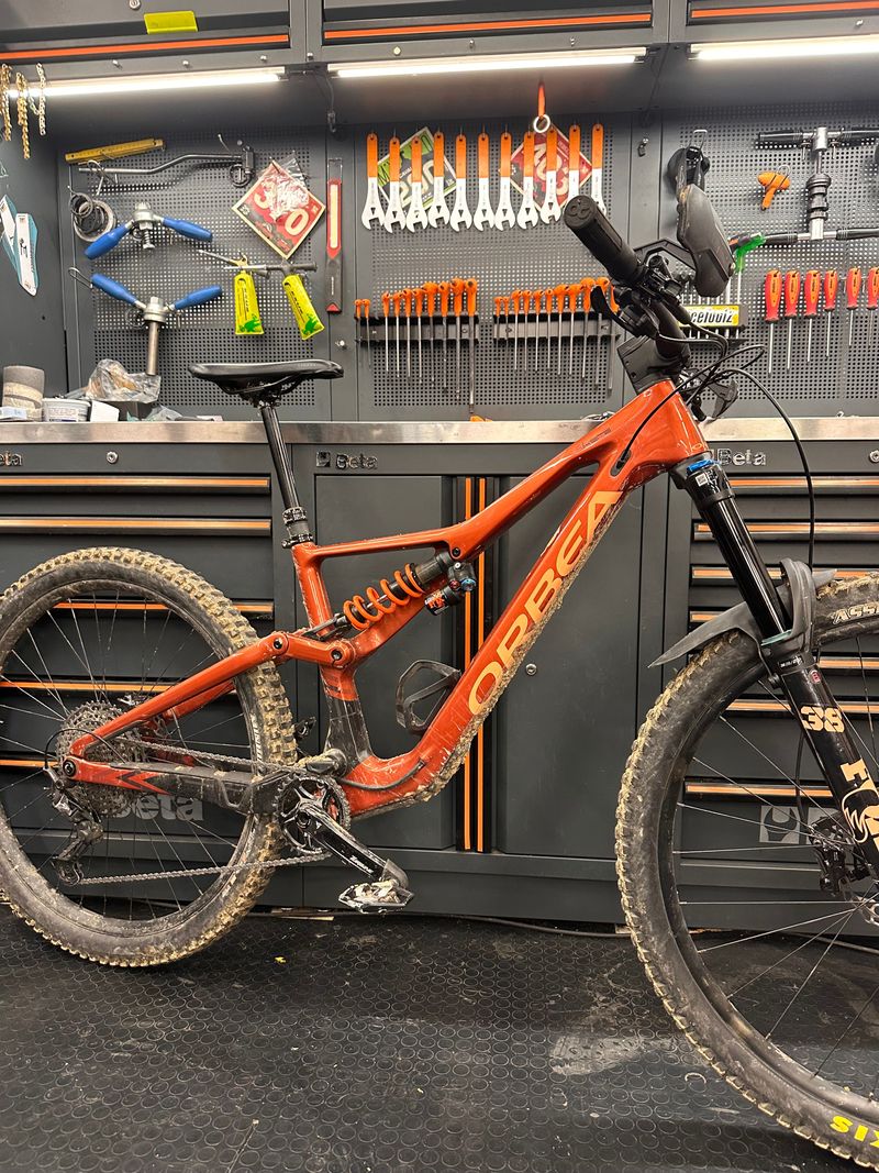 Brugt Orbea RALLON M10 2024 2024 Mountainbike — billede 2 af 21