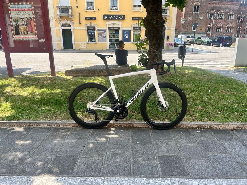 Used Specialized Tarmac SL8 Comp - Shimano 105 Di2 2026 2026 Road & Gravel
