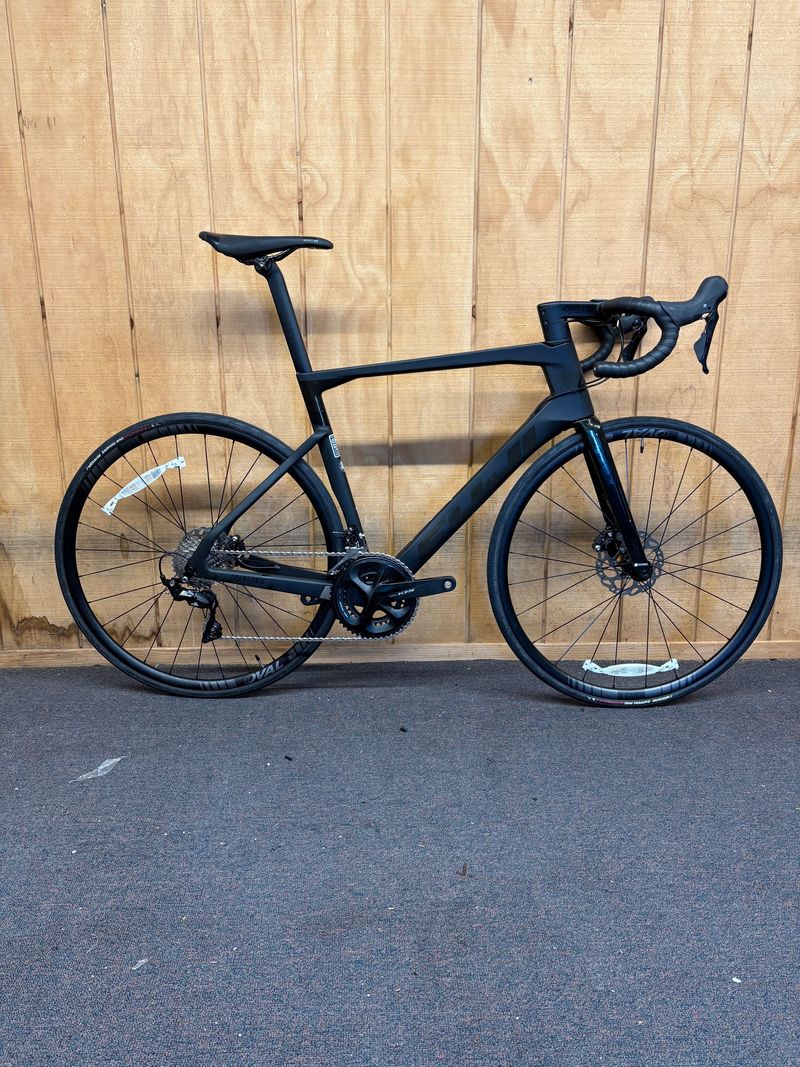 Used Fuji Transonic 2.3 2021 2021 Road & Gravel