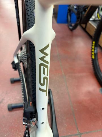Tweedehands Megamo WEST 03 2026 2026 Road & Gravel — afbeelding 12 van 13