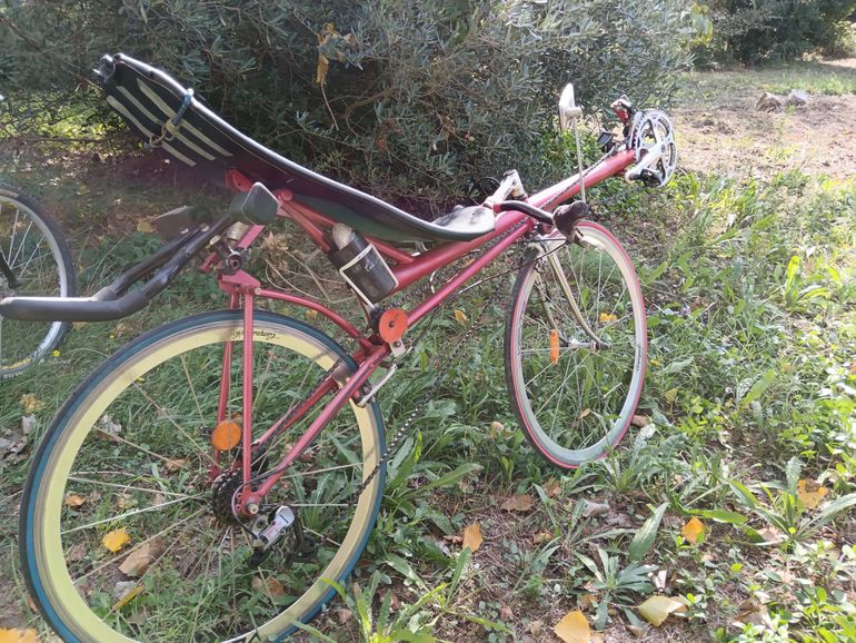 Used M5 Street Lgal Vélo Couché 2 Roues, M5 Lgal, Année 2005 2005 Road & Gravel, Red — image 1 of 4