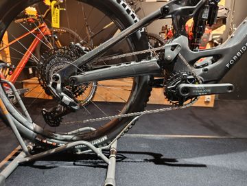 Tweedehands Forbidden Druid Lite 3 2025 2025 Mountainbike — afbeelding 2 van 4