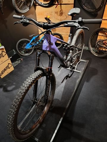 Tweedehands Forbidden Druid Lite 3 2025 2025 Mountainbike — afbeelding 3 van 4