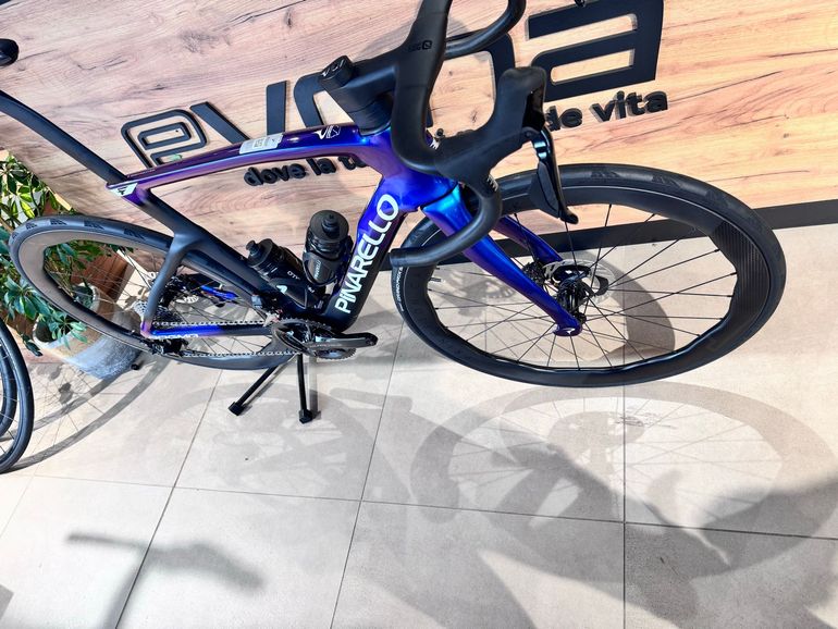 Used Pinarello DOGMA F DURA ACE Di2 2025 2025 Road & Gravel — image 4 of 4