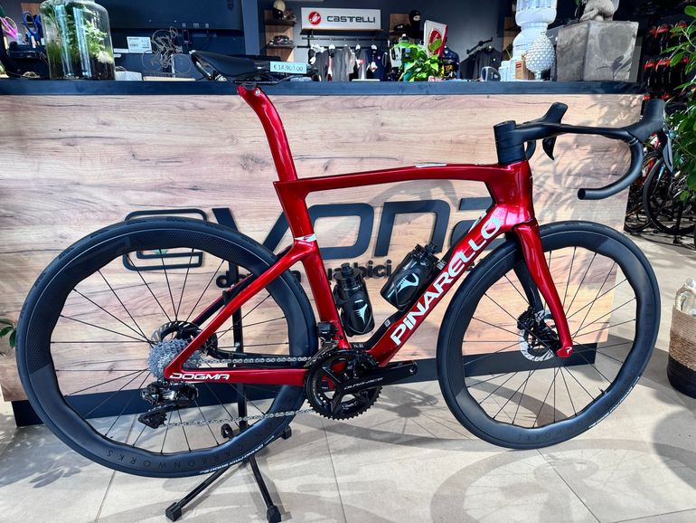 Used Pinarello DOGMA F DURA ACE Di2 2025 2025 Road & Gravel, Red — image 1 of 4