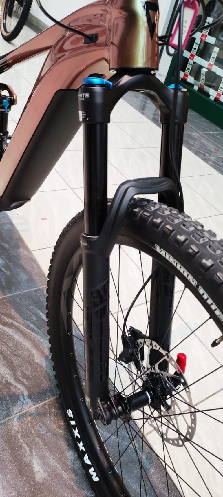 Used Giant Trance X E+ 2 2023 2023 Mountainbike, Light Gray, 29 — image 14 of 18