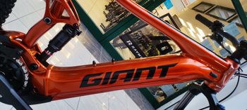 Used Giant Stance E+ 2 2022 2022 Mountainbike, Orange, 29 — image 2 of 15