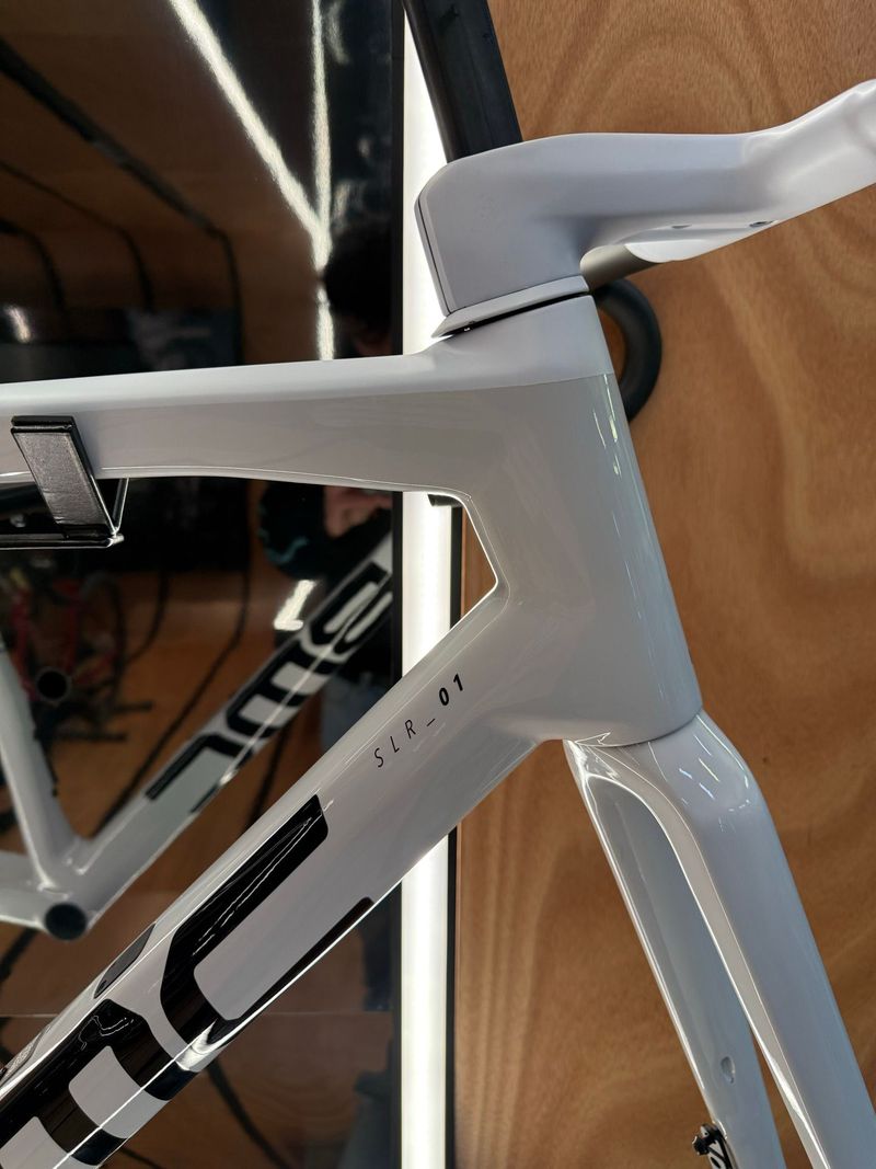 BMC Teammachine SLR 01 MOD 2024 Frameset 2024 Road & Gravel d'occasion — image 4 sur 25