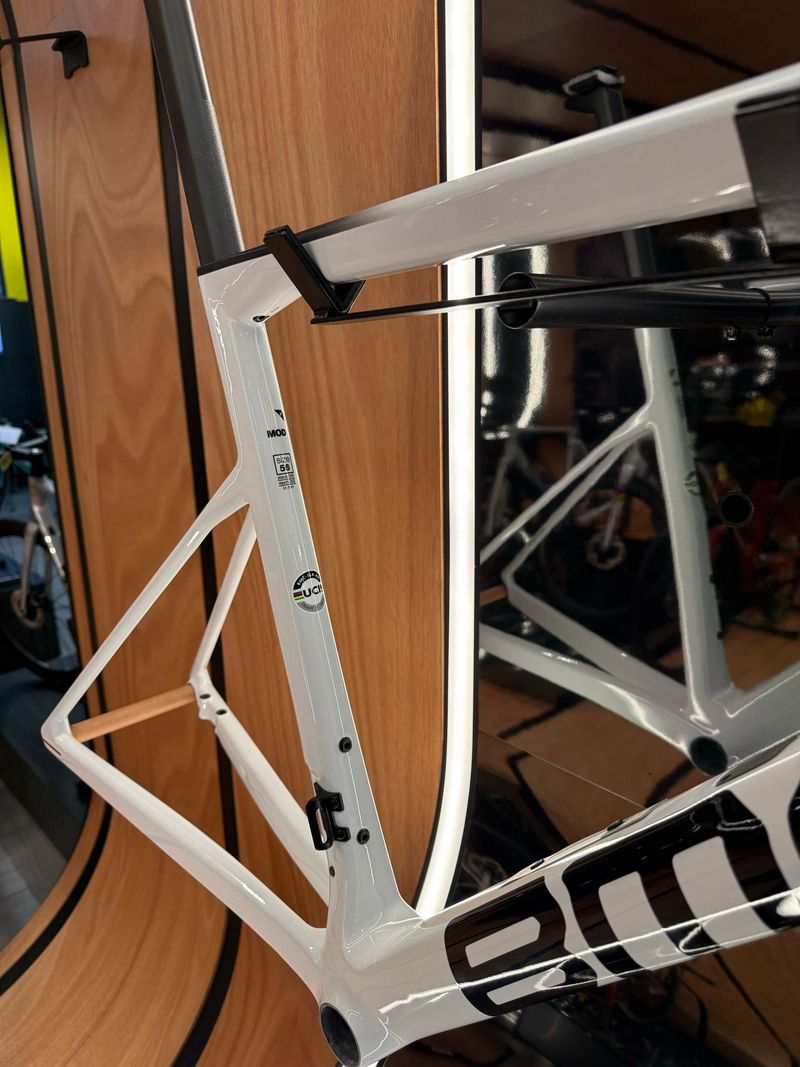 BMC Teammachine SLR 01 MOD 2024 Frameset 2024 Road & Gravel d'occasion — image 5 sur 25