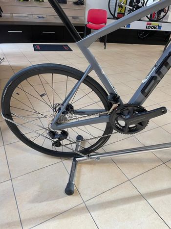 Used BMC BMC Teammachine SLR Two Ultegra Di2 2026 Road & Gravel — image 3 of 6