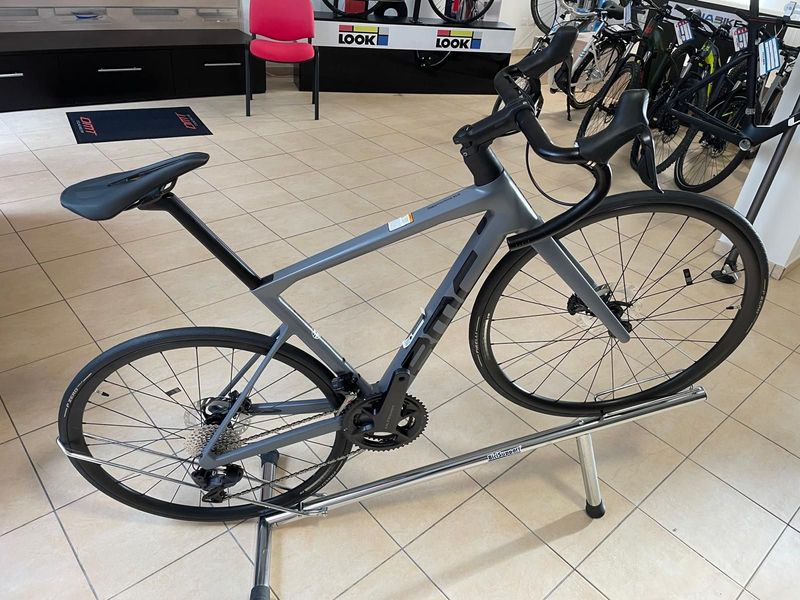 Używany BMC Teammachine SLR Two Ultegra Di2 2026 Road & Gravel