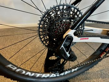 Used Trek Procaliber 9.7 Custom 2024 Mountainbike — image 3 of 7