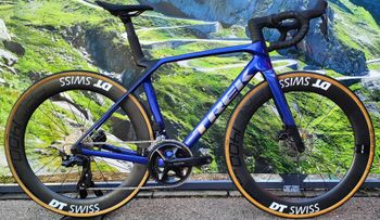 Used Trek SL5 Gen8 Shimano 105 Di2 2025 Road & Gravel, Blau — image 2 of 15