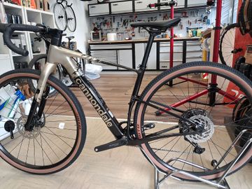 Gebrauchtes Cannondale Topstone 4 Cues 2026 Road & Gravel, Schwarz — Bild 2 von 5