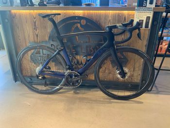 Used Pinarello DOGMA F DURA ACE Di2 Disc 2024 2024 Road & Gravel