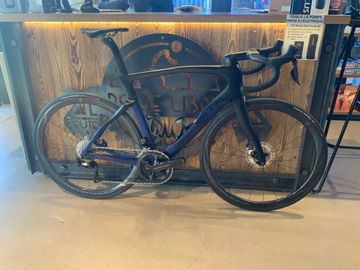 Pinarello DOGMA F DURA ACE Di2 Disc 2024 2024 Road & Gravel usato