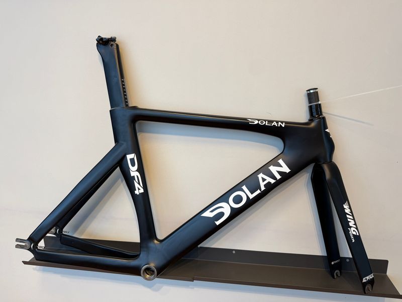 Used Dolan DF4 Carbon Track (pista) Frameset For Sale, St 505mm. Top Tube 570mm, Frameset 2015 Road & Gravel
