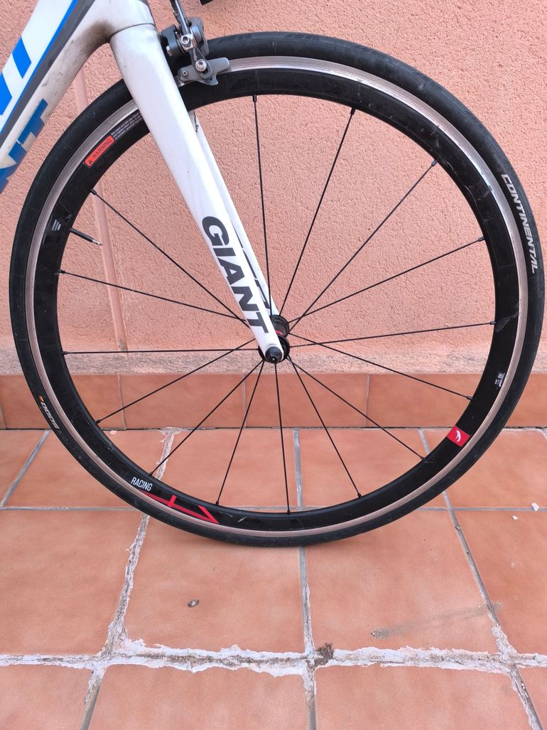 Used Giant TCR Advanced 2 2018 2018 Road & Gravel — image 2 of 10