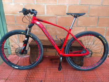 Used Orbea Alma Shimano Deore XT 2017 Mountainbike, Rot — image 2 of 17