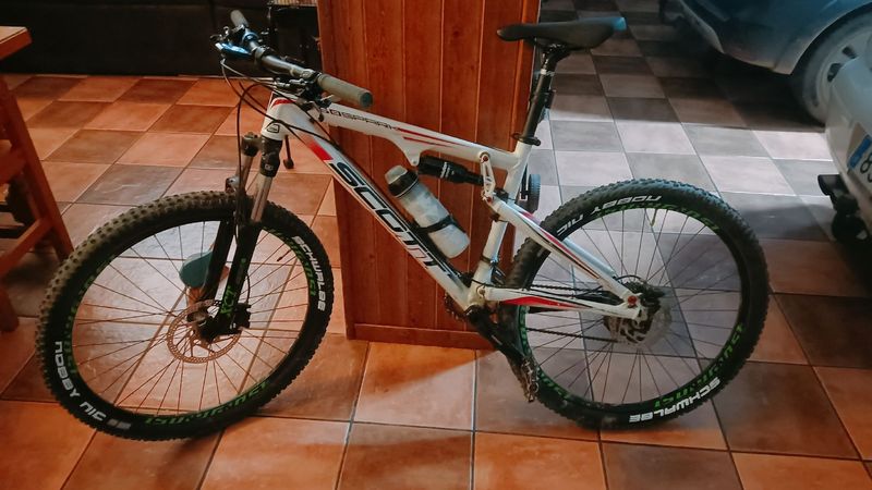 Scott 60 Spark 2010 2010 Mountainbike d'occasion — image 3 sur 10