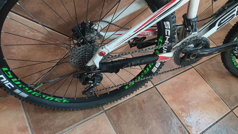 Scott 60 Spark 2010 2010 Mountainbike d'occasion — image 2 sur 10