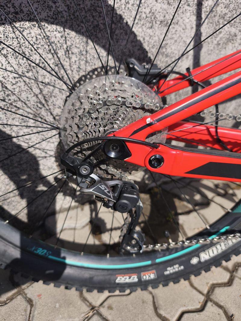 Scott Genius 750 2018 2018 Mountainbike d'occasion — image 7 sur 9