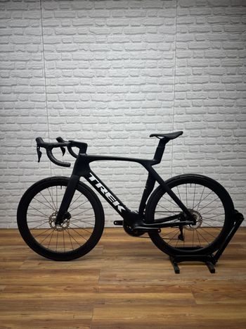 Used Trek Madone SL 6 Gen 7 2024 2024 Road & Gravel, Black — image 4 of 6