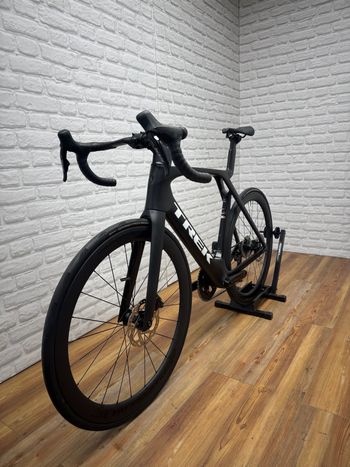 Used Trek Madone SL 6 Gen 7 2024 2024 Road & Gravel, Black — image 5 of 6