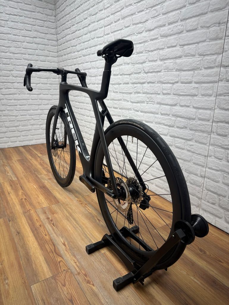 Used Trek Madone SL 6 Gen 7 2024 2024 Road & Gravel, Black — image 6 of 6