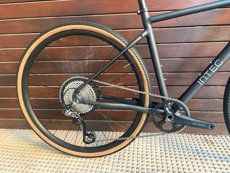 Used Intec Gravel Alu 2025 Road & Gravel, Negro — image 2 of 4