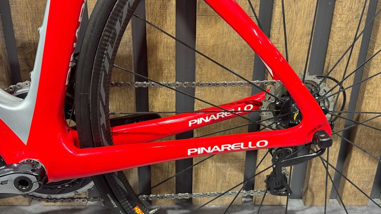 Used Pinarello Pinarello Dogma F10 Shimano Dura-Ace 11v 2019 Road & Gravel, Red — image 14 of 17