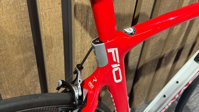 Used Pinarello Pinarello Dogma F10 Shimano Dura-Ace 11v 2019 Road & Gravel, Red — image 5 of 17