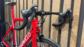Used Pinarello Pinarello Dogma F10 Shimano Dura-Ace 11v 2019 Road & Gravel, Red — image 9 of 17