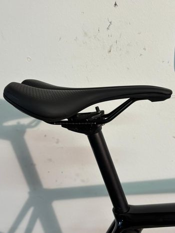 Used Cannondale Synapse Carbon Disc Ultegra 2018 Road & Gravel — image 10 of 13