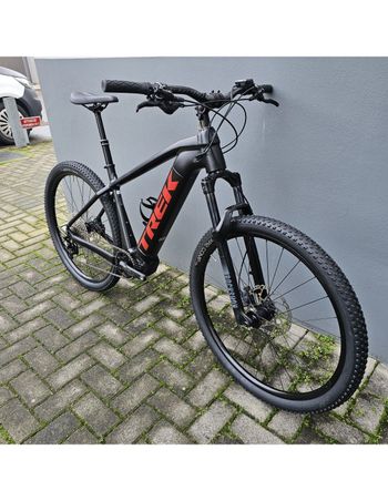 Used Trek Powerfly 5 2022 Mountainbike — image 10 of 11