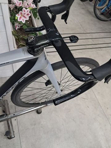Basso Diamante SRAM Force eTap AXS 2023 Road & Gravel d'occasion — image 3 sur 6