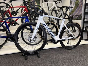 Käytetty Factor Monza 2026 Road & Gravel — kuva 6 / 7