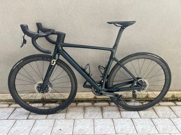 Używany Scott Addict RC 20 2021 2021 Road & Gravel — zdjęcie 2 z 6
