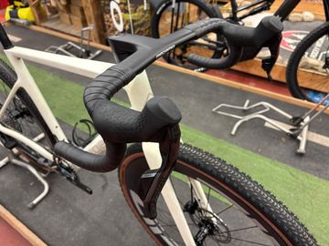 Tweedehands Megamo SILK 02 2026 2026 Road & Gravel — afbeelding 4 van 6