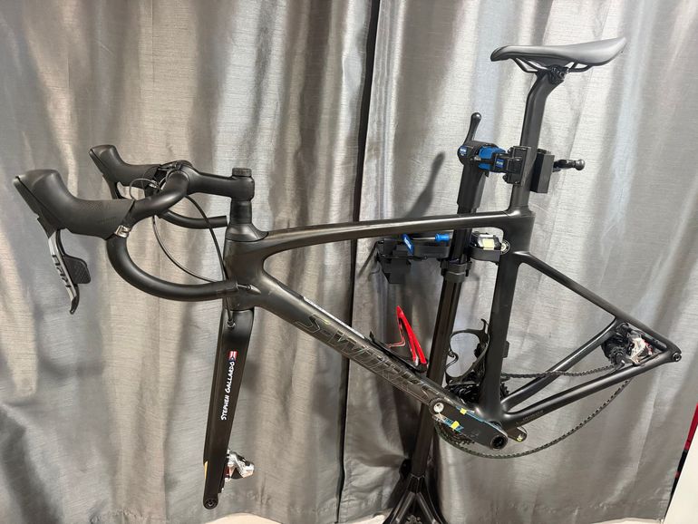 Used Specialized SRAM RED AXS 2020 Road & Gravel, Black — image 6 of 6